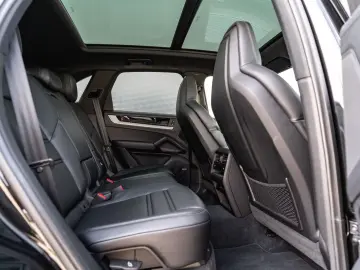 PORSCHE Cayenne E-Hybrid SoftClose HDMatrix 360