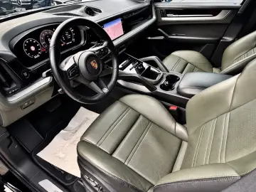 PORSCHE Cayenne Sport