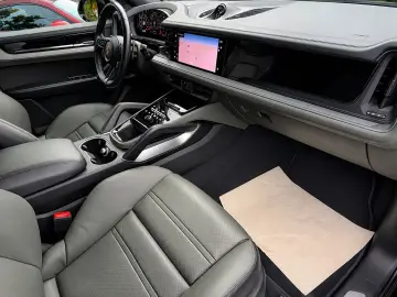 PORSCHE Cayenne Sport