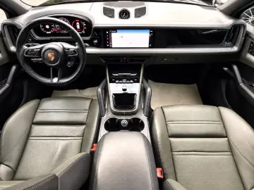 PORSCHE Cayenne Sport