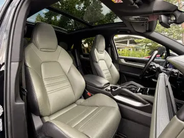 PORSCHE Cayenne Sport