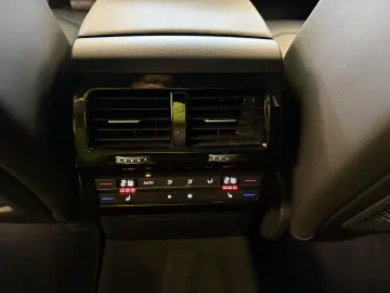 VW Touareg 3.0 TDI 170 kW 4Motion Headup
