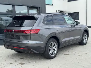VW Touareg 3.0 TDI 4Motion Virtual AHK 1Hand Leder