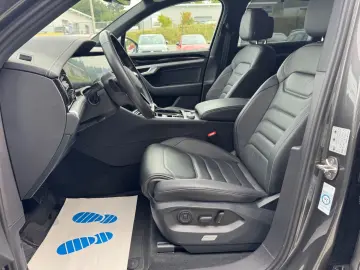VW Touareg 3.0 TDI 4Motion Virtual AHK 1Hand Leder