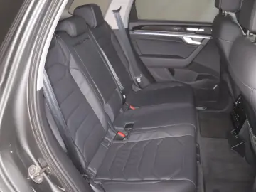 VW Touareg Elegance 3.0TDI
