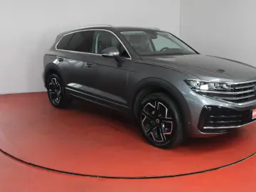 VW Touareg Elegance 3.0TDI
