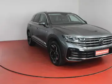 VW Touareg Elegance 3.0TDI