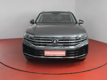 VW Touareg Elegance 3.0TDI