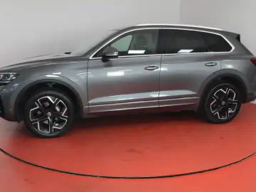 VW Touareg Elegance 3.0TDI