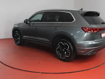 VW Touareg Elegance 3.0TDI
