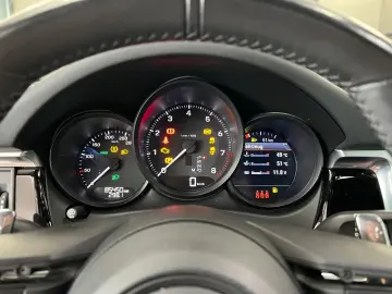 Porsche Macan   Air suspension   Sports exhaust system   AHK