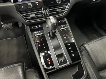 Porsche Macan   Air suspension   Sports exhaust system   AHK