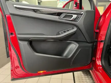 Porsche Macan   Air suspension   Sports exhaust system   AHK