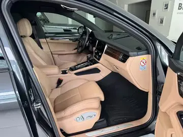 Porsche Macan S ACC 14-way Sound-Package Plus