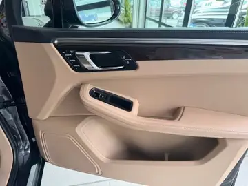 Porsche Macan S ACC 14-way Sound-Package Plus