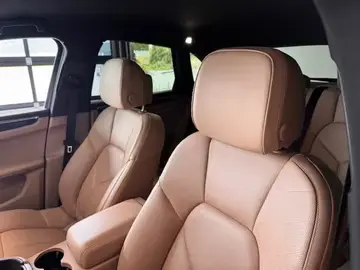 Porsche Macan S ACC 14-way Sound-Package Plus