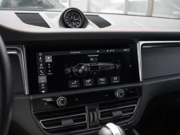 Porsche Macan GTS AHK 18 Wege Sitze Spurwechsel CarPlay