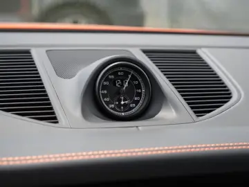 Porsche Macan GTS AHK 18 Wege Sitze Spurwechsel CarPlay