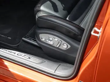 Porsche Macan GTS AHK 18 Wege Sitze Spurwechsel CarPlay
