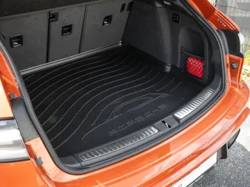 Porsche Macan GTS AHK 18 Wege Sitze Spurwechsel CarPlay