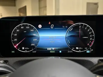 MERCEDES-BENZ A 250 e Progressive Advanced LED NAVI …