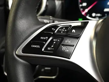 MERCEDES-BENZ A 250 e Progressive Advanced LED NAVI …