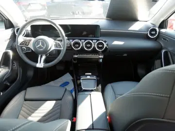 MERCEDES-BENZ A 250 e   PROGRESSIVE KAMERA SPUR STAN…
