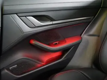 PORSCHE Taycan GTS Pano NightVision HeadUp Sitzklima Mas
