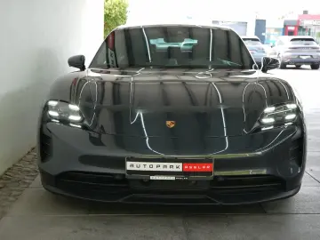 PORSCHE Taycan GTS Pano NightVision HeadUp Sitzklima Mas