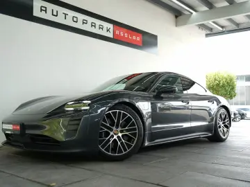 PORSCHE Taycan GTS Pano NightVision HeadUp Sitzklima Mas