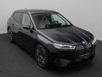 BMW IX xD50  Sport 360 DAB H K Laser Komfort ACC 22