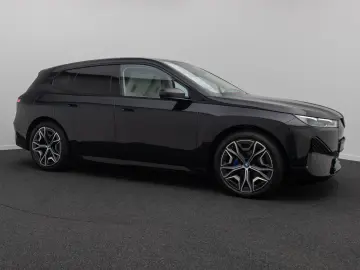 BMW IX xD50  Sport 360 DAB H K Laser Komfort ACC 22