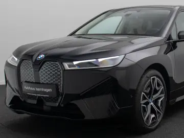 BMW IX xD50  Sport 360 DAB H K Laser Komfort ACC 22