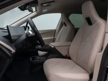 BMW IX xD50  Sport 360 DAB H K Laser Komfort ACC 22