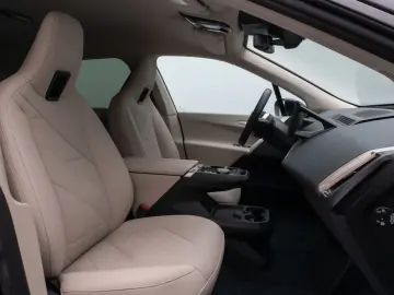 BMW IX xD50  Sport 360 DAB H K Laser Komfort ACC 22