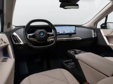 BMW IX xD50  Sport 360 DAB H K Laser Komfort ACC 22