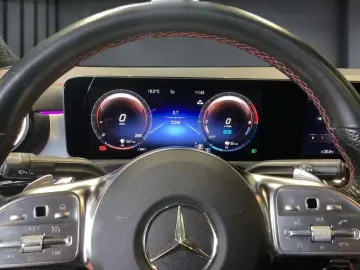 MERCEDES-BENZ CLA 250 e Coupé AMG MBUX PANO MBEAM AM…