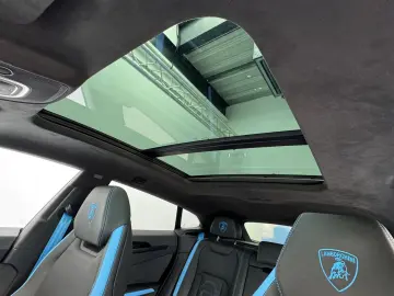LAMBORGHINI Urus SE B&O 3D Style Package 23  Pano Sportivo