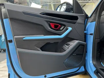 LAMBORGHINI Urus SE B&O 3D Style Package 23  Pano Sportivo