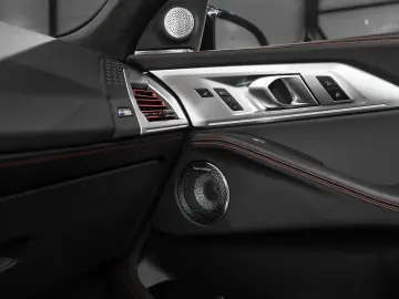 BMW XM Label Akrapovič Ht Vnt Msg Soft-Close DAP
