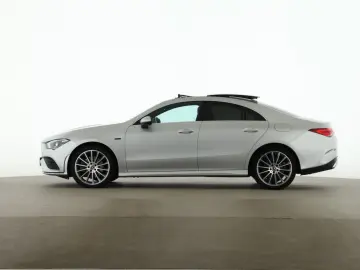 MERCEDES-BENZ CLA 250 e AMG MBUX Pano Distronic Kamera LED