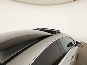 MERCEDES-BENZ CLA 250 e AMG MBUX Pano Distronic Kamera LED