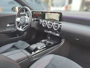 MERCEDES-BENZ CLA 250 e Coupé AMG Night Ambi MBUX AR CarPlay