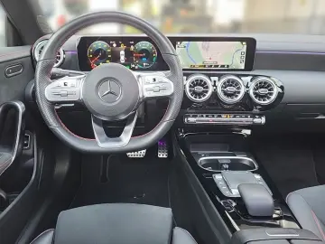 MERCEDES-BENZ CLA 250 e Coupé AMG Night Ambi MBUX AR CarPlay