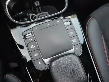 MERCEDES-BENZ CLA 250 e Coupé AMG Night Ambi MBUX AR CarPlay
