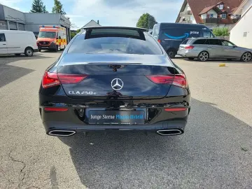 MERCEDES-BENZ CLA 250 e Coupé AMG Night Ambi MBUX AR CarPlay