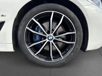 BMW 530e iPerformance M Sport LED HUD 19  DrivingAss