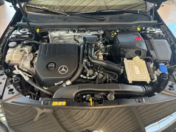 MERCEDES-BENZ CLA 200 Coupé AMG MBUX Night Ambiente CarPlay