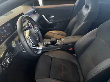MERCEDES-BENZ CLA 200 Coupé AMG MBUX Night Ambiente CarPlay
