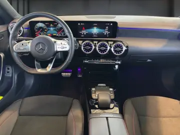 MERCEDES-BENZ CLA 200 Coupé AMG MBUX Night Ambiente CarPlay